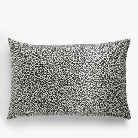 John Lewis & Partners The Ultimate Collection Silk Standard obliečka na vankúš, Leopard Black