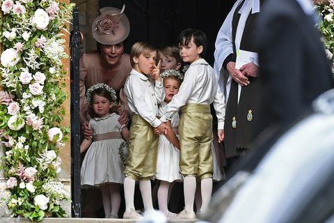 Kate Middleton Shushing deti na svadbe Pippa Middleton