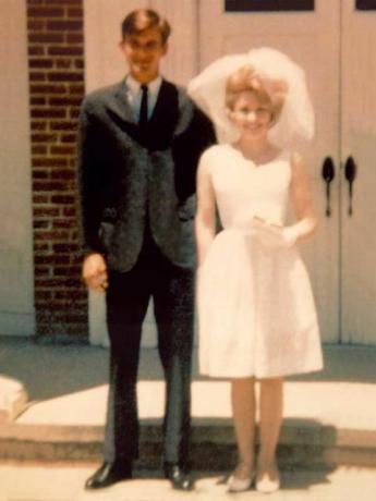 Dean a Dolly Parton v deň ich svadby 30. mája 1966.