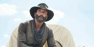 zobrazený tim mcgraw ako james z prvoradej pôvodnej série 1883 photo cr emerson millerparamount © 2021 mtv entertainment studios všetky práva vyhradené