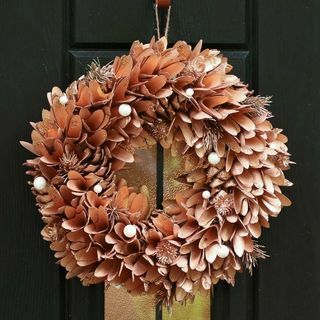 Korenený medený luxusný jesenný veniec na dvere
