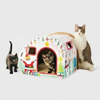 Klasický vianočný domček pre mačky