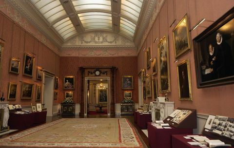 Kráľovská zbierka vo vnútri Buckinghamského paláca