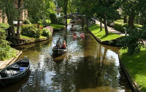 V Holandsku je čarovné mestečko, kde sú ulice vyrobené z vody