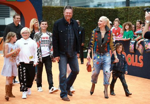 blake shelton gwen stefani červený koberec deti