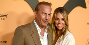 los angeles, kalifornia máj 30 kevin costner l a christine baumgartner navštevujú prvoradé siete Yellowstone sezóna 2 premiérová párty v dome lombardi 30. mája 2019 v Los Angeles, Kalifornia foto od frazer harrisongetty images for paramount siete