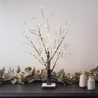 65 cm Snowy Pre Lit Battery Tree Tree