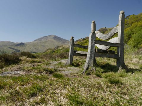 Sebastian Spencer, Craflwyn a Beddgelert