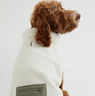 Vrecková umelá bunda pre strihajúceho psa
