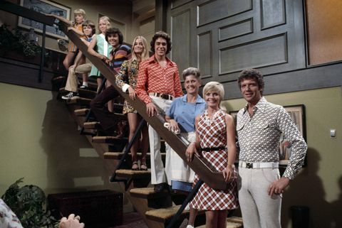 SUSAN OLSEN; MIKE LOOKINLAND; EVE PLUMB; KNIHOVNÍCTVO; MAUREEN MCCORMICK; BARRY WILLIAMS; ANN B DAVIS; FLORENČNÝ HENDERSON; ROBERT REED