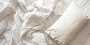 Vyvrátených 9 bežných mýtov o čistení matracov a posteľnej bielizne
