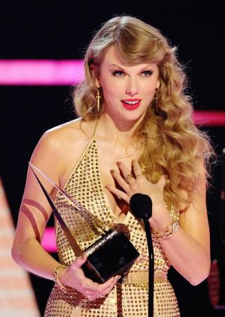 Taylor Swift na udeľovaní amerických hudobných cien 2022