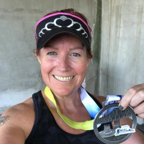 Samantha Tuckerová po tom, čo minulý september prebehla virtuálny polmaratón, a zaznamenala osobný najlepší čas 208