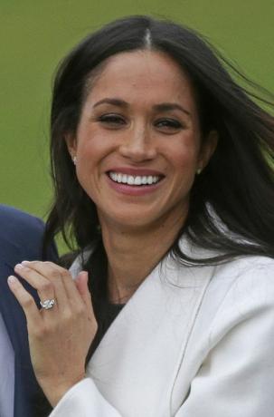 Zásnubný prsteň Meghan Markle