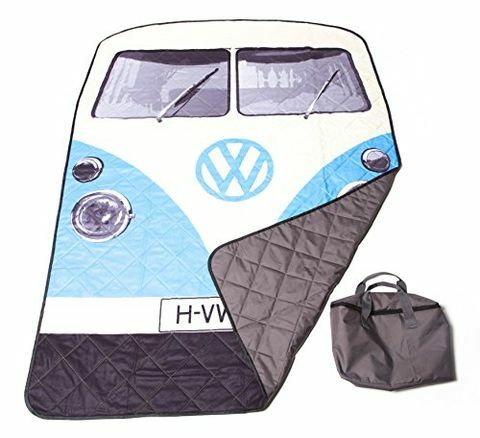 Táto deka Volkswagen Camper Van Picnic je dokonalým letným doplnkom
