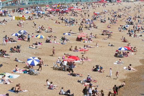 Slnečníky na pláži Brighton