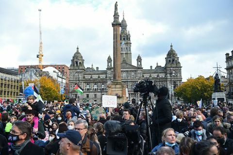 Greta Thunbergová protestuje proti klimatickým zmenám v Glasgowe