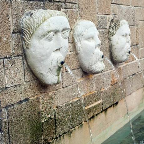 Vodný prvok nápad fontána s tvárami